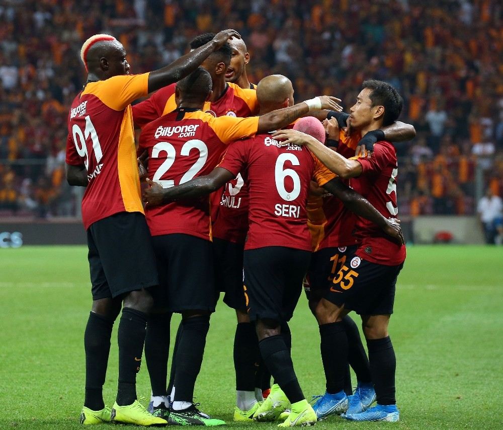 Galatasaray, 2015-2016 Sezonunu Hatırlattı