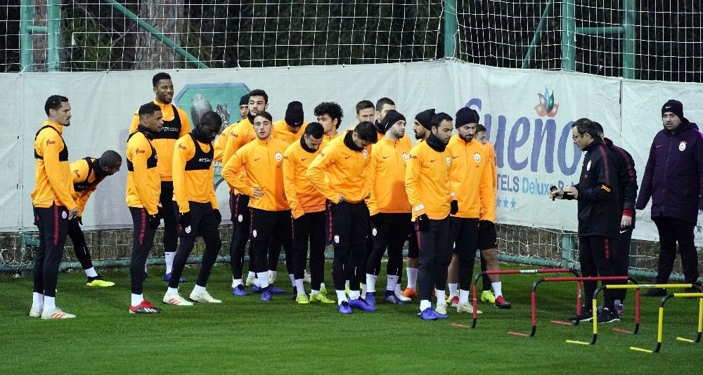 Galatasaray Antalyada Çalışmalarını Sürdürdü