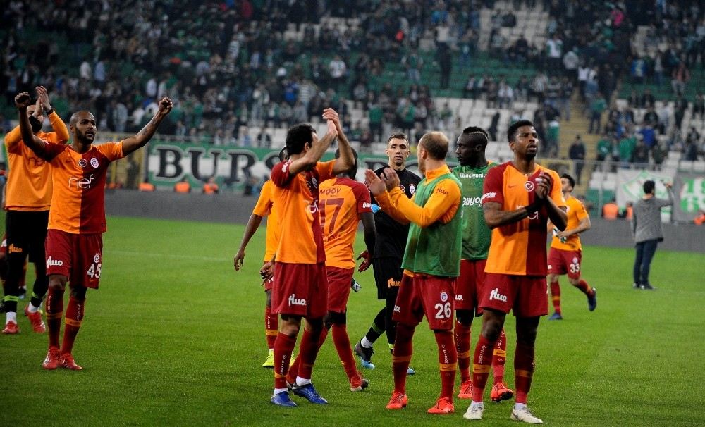 Galatasaray, Başakşehirin Puan Kaybetmesini Affetmedi