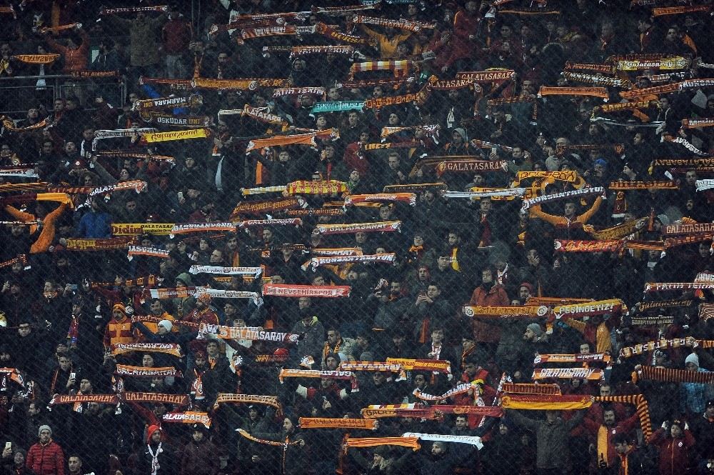Galatasaray Evindeki Yenilmemezliğini 31E Çıkardı