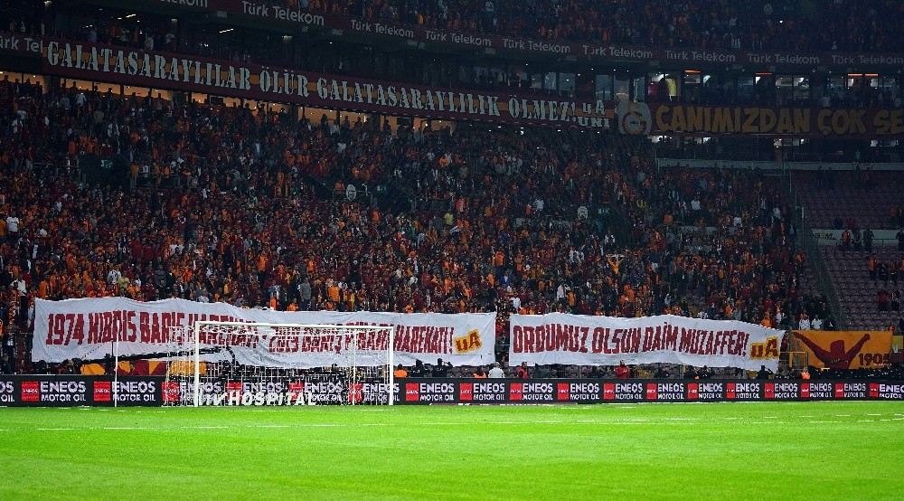 Galatasaray Taraftarlarından Barış Pınarı Harekatına Destek