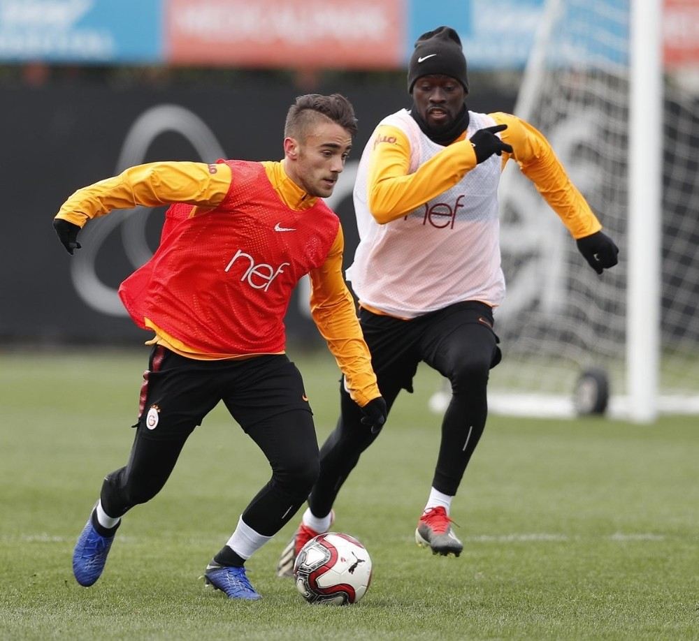 Galatasarayda Diagne Ve Mitroglou Düz Koşulara Başladı