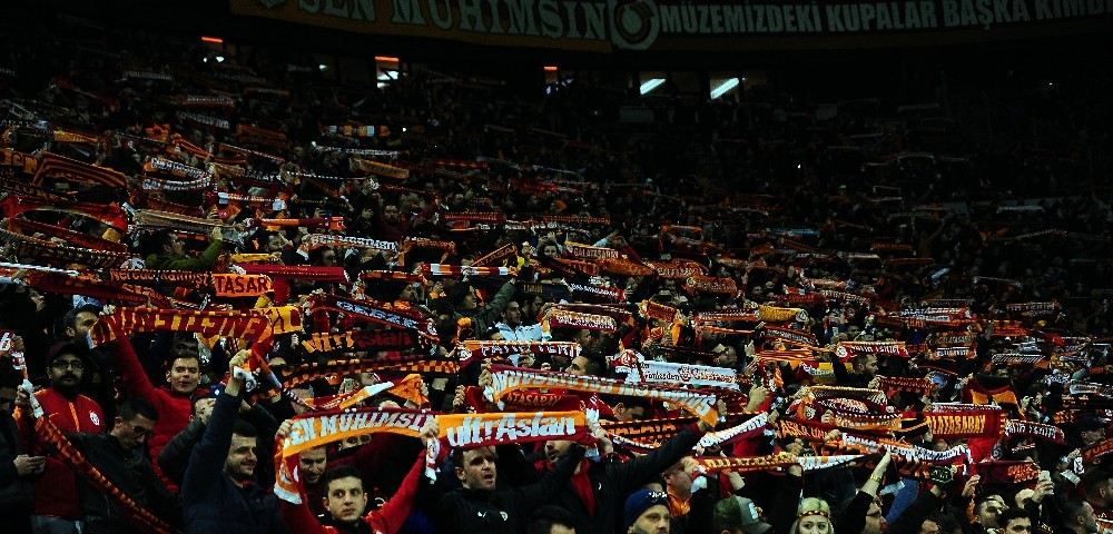 Galatasarayda Zirve İle Puan Farkı 6Ya İndi