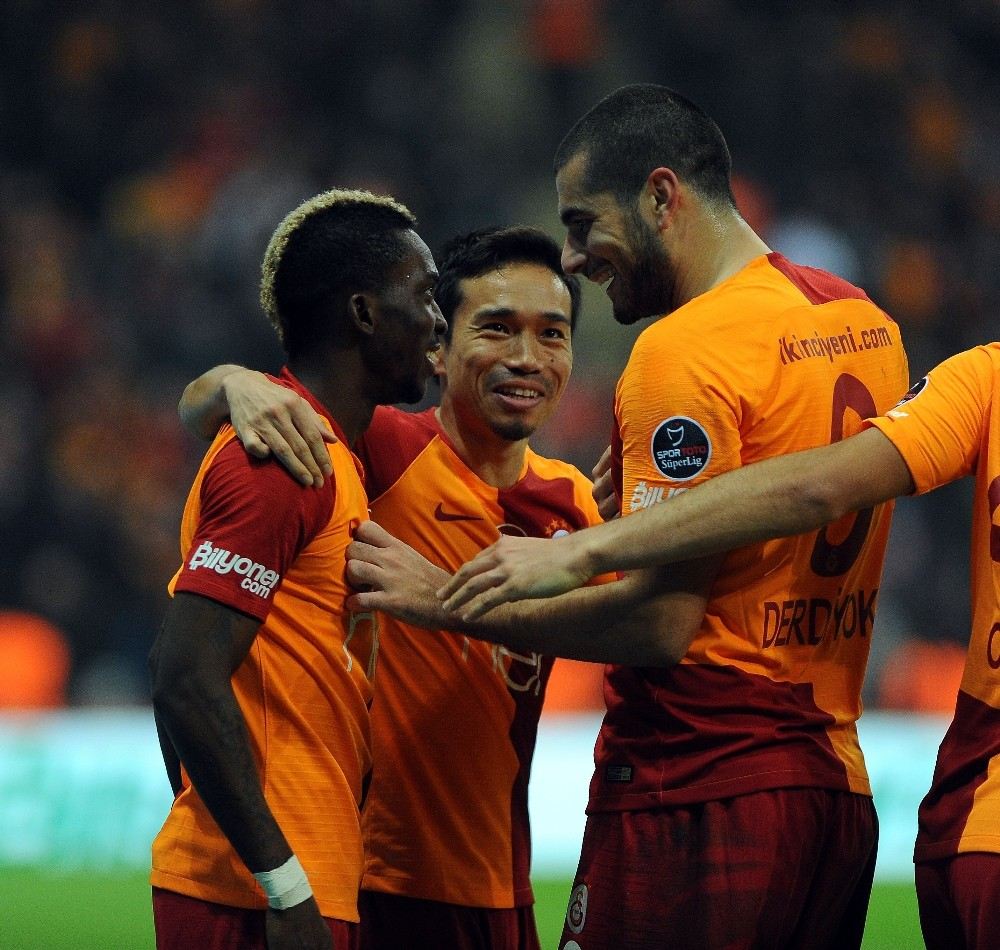 Galatasarayın Evinde 4 Maç Sonra Yüzü Güldü