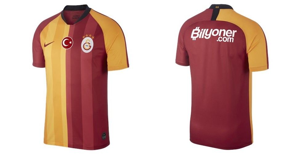 Galatasarayın Gelecek Sezon İç Sahada Giyeceği Forma Belli Oldu