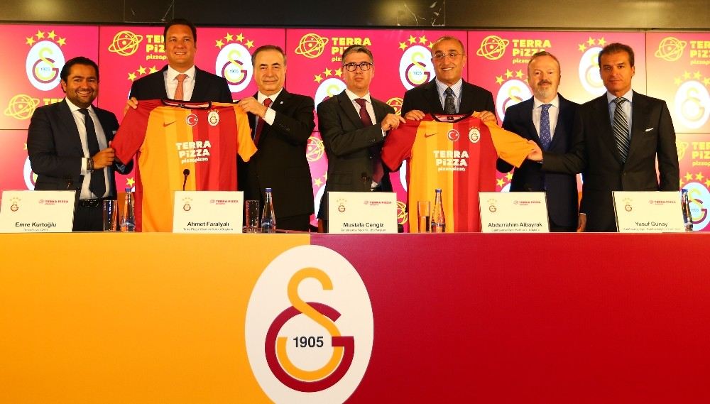 Galatasarayın Yeni Göğüs Sponsoru Terra Pizza