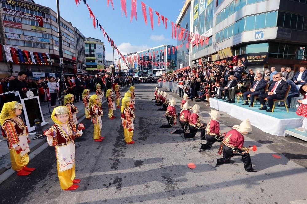 Gaziosmanpaşada Cumhuriyet Bayramı Coşkuyla Kutlandı