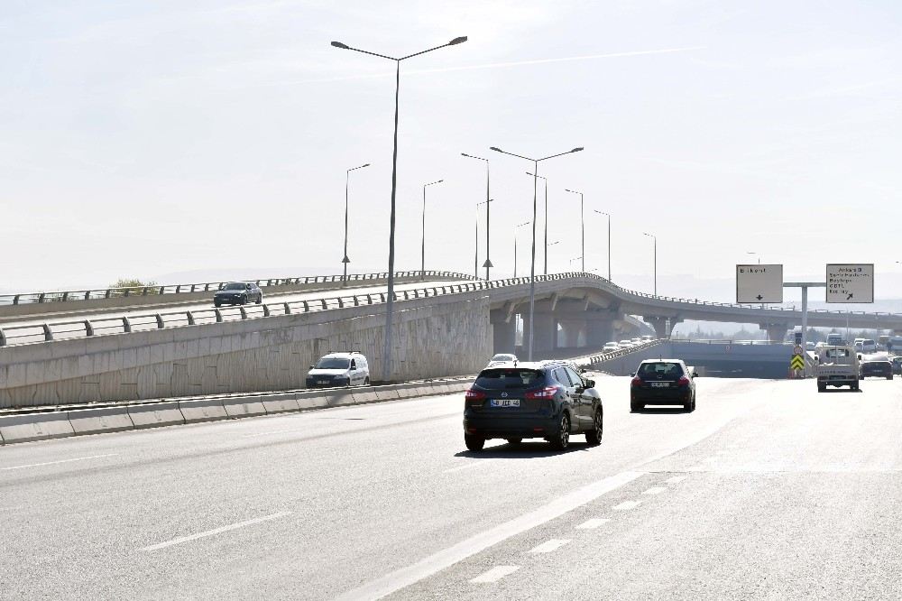 Geçen Yıl Bir Milyondan Fazla Araç Trafikten Men Edildi