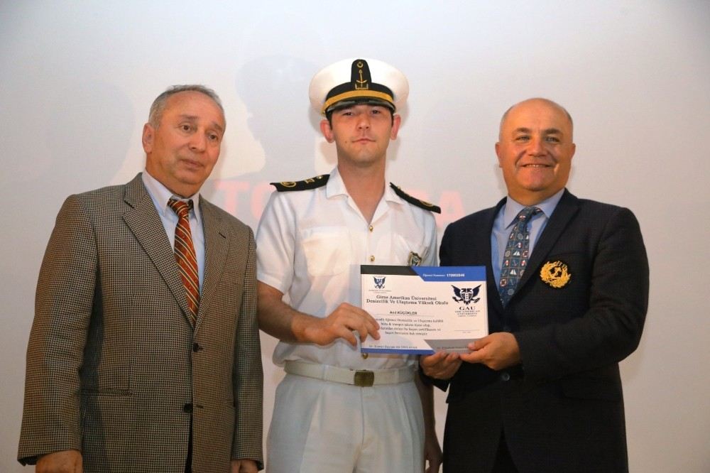 Genç Denizciler Brövelerini Aldı