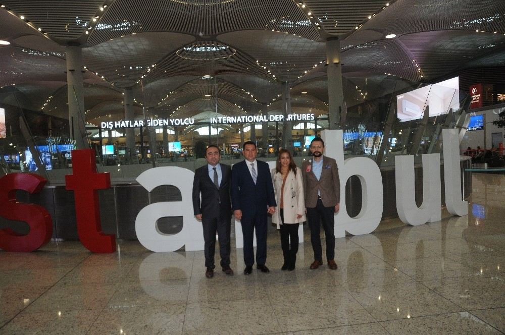 Guatemala Devlet Başkanı Jimmy Morales, İstanbul Havalimanını Gezdi