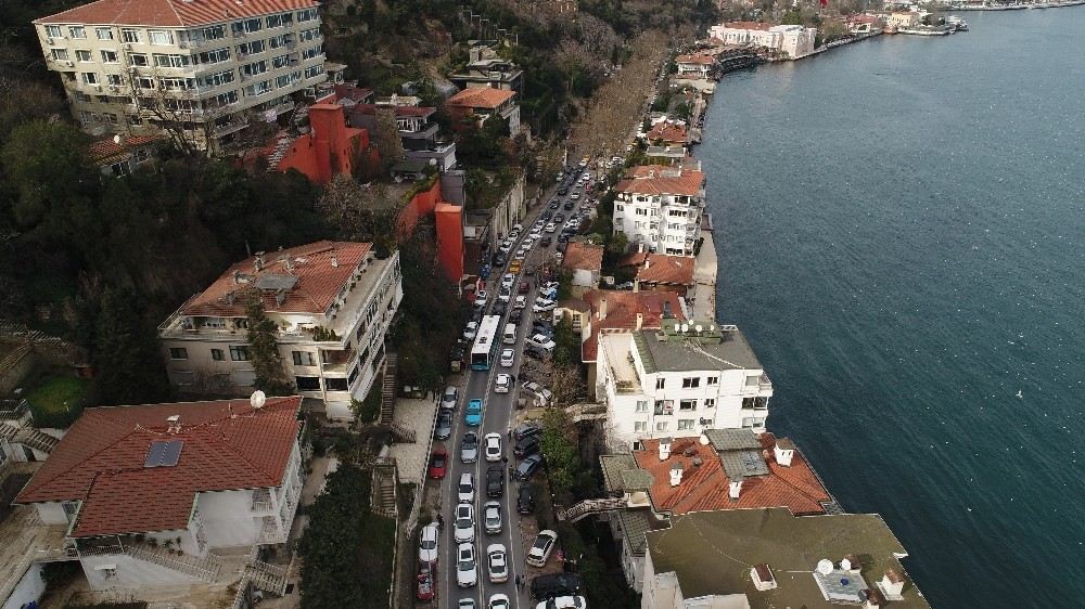 Güneşli Havada Oluşan Yoğun Trafik Havadan Görüntülendi