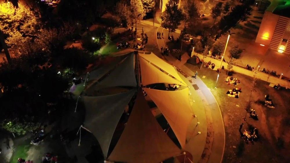 Güngörende Parklarda Kalan Vatandaşlar Drone İle Görüntülendi