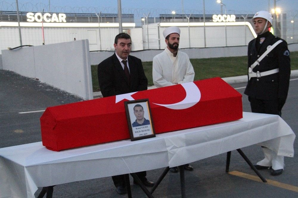 Hayatını Kaybeden Polis İçin İstanbul Havalimanında Cenaze Töreni Düzenlendi