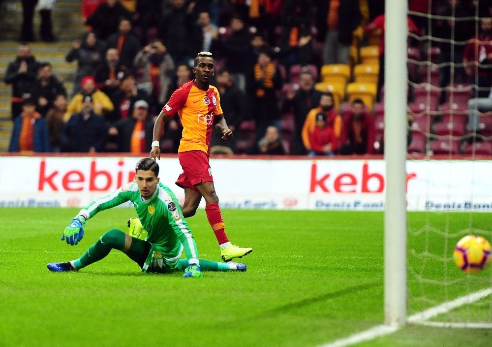 Henry Onyekuru, Performansıyla Parmak Isırtıyor