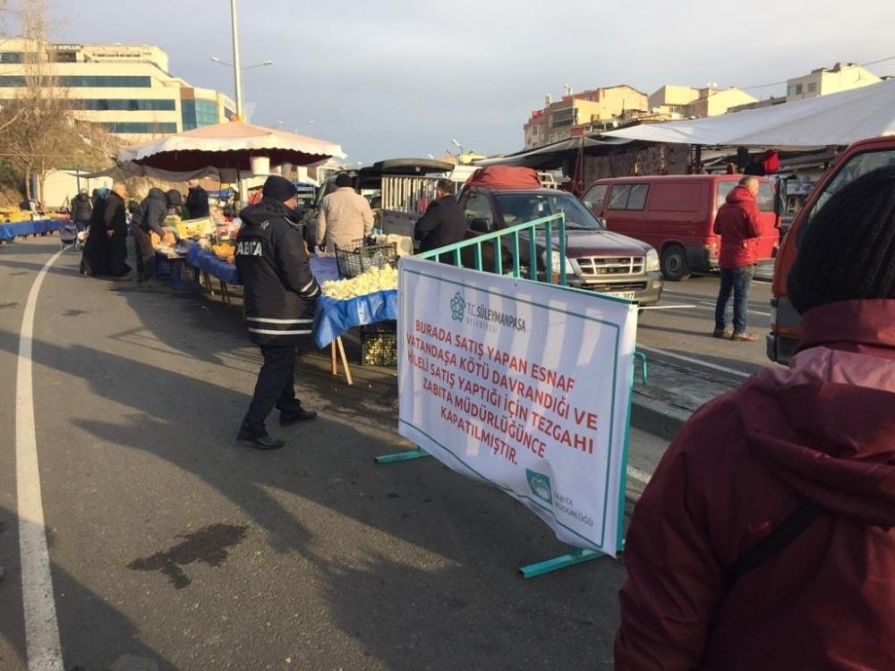Hileli Mal Satıp Vatandaşlara Hakaret Eden Pazarcının Tezgahı Kapatıldı