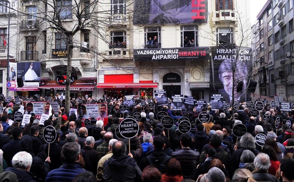 Hrant Dink, Agos Gazetesi Önünde Anıldı