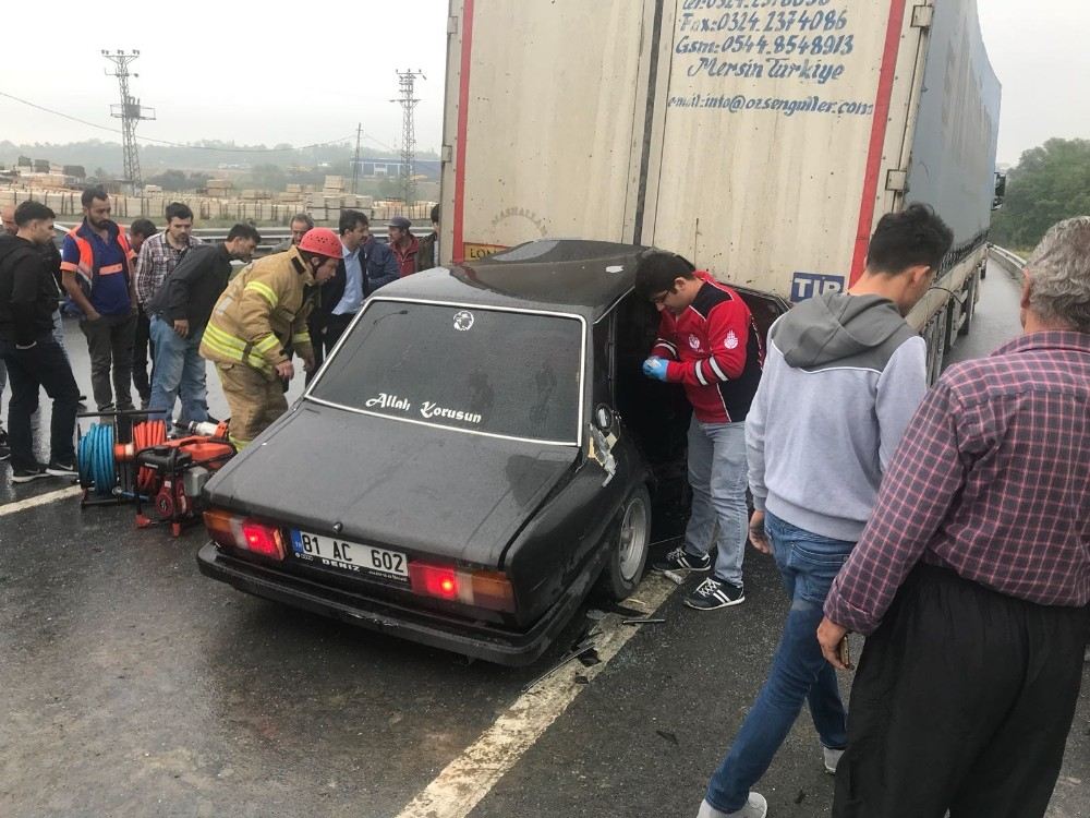 Hurdaya Dönen Otomobilden Sağ Çıktı