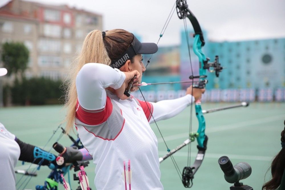 İbb Spor Kulübü Okçusu Yeşim Bostan, 6. Fetih Kupasında Şampiyon Oldu