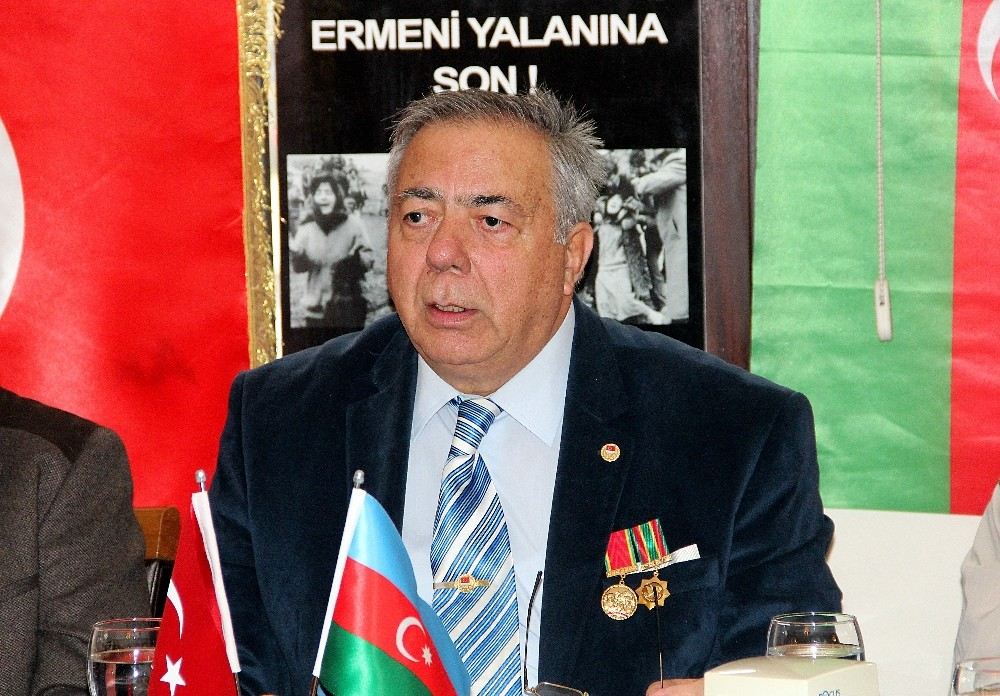 İbrahim Öztek, Azerbaycanın 100. Kuruluş Yılını Kutladı