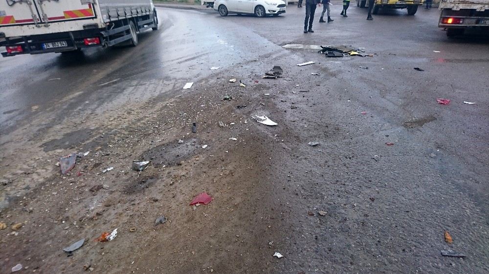 İki Vincin Birbirine Girme Anı Güvenlik Kamerasına Yansıdı