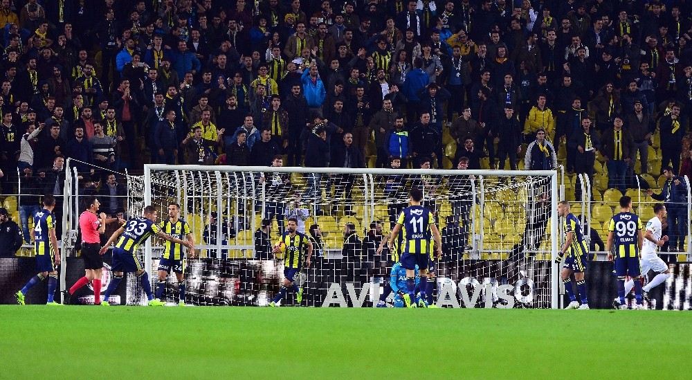 İlk Devrenin En Yüksek Seyirci Ortalaması Fenerbahçenin