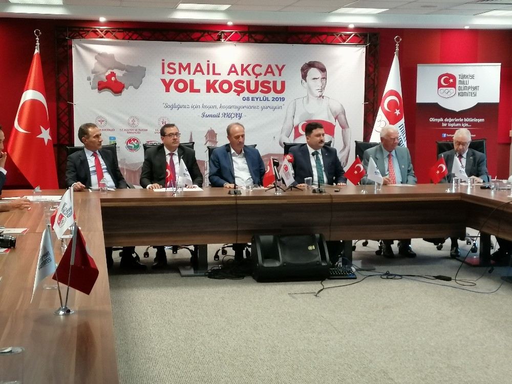 İsmail Akçay Yol Koşusunun Tanıtım Toplantısı Düzenlendi