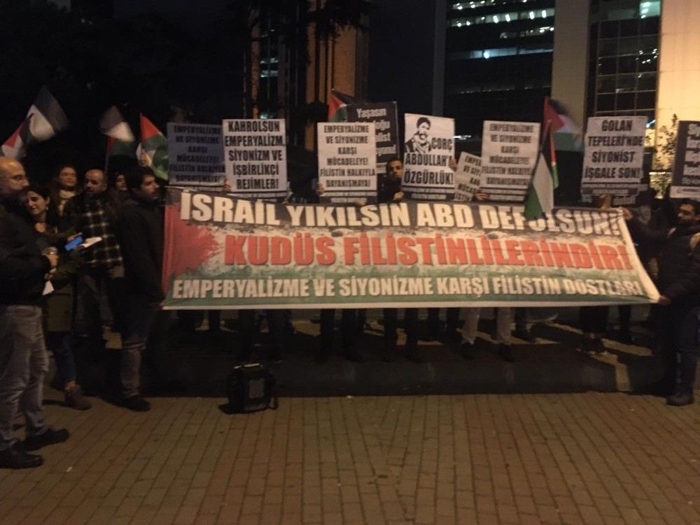 İsrail Konsolosluğu Önünde Protesto Gösterisi