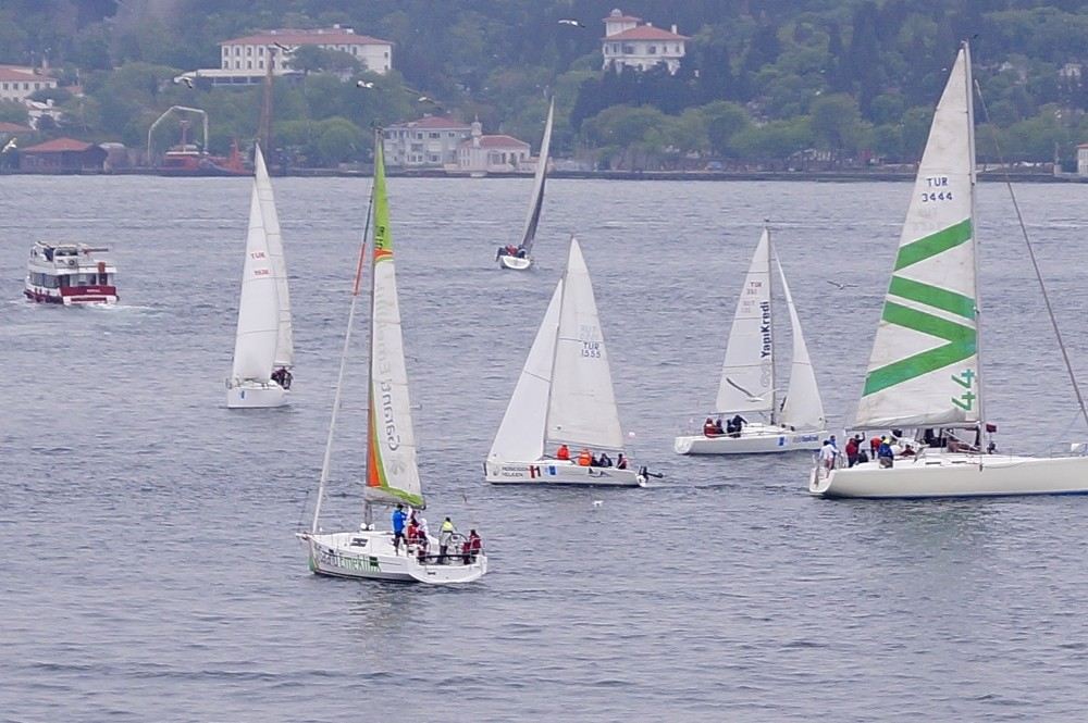 İstanbul Boğazında Bau Sailing Cup Rüzgarı Esti