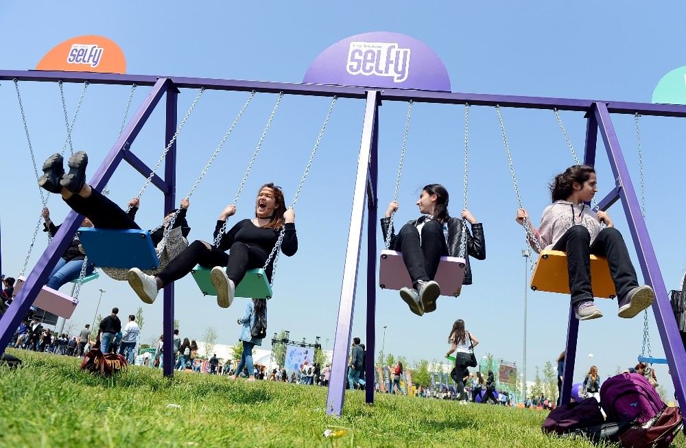 İstanbul Gençlik Festivali Başladı