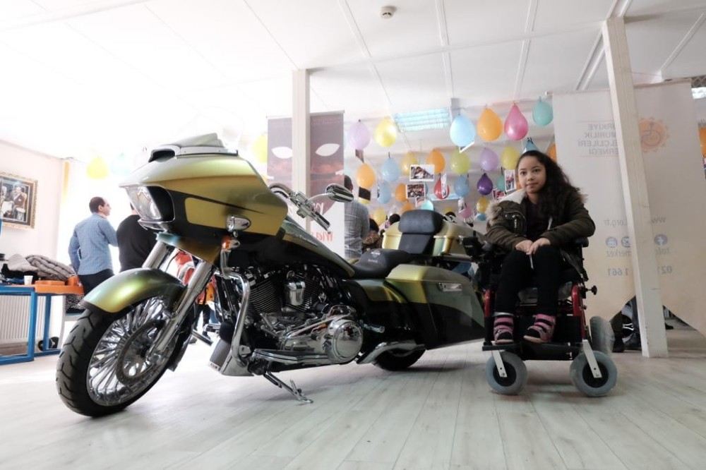 İstanbul Harley Sahipleri Derneği, İhtiyaç Sahibi Engellilere Tekerlekli Ve Akülü Sandalye Bağışladı