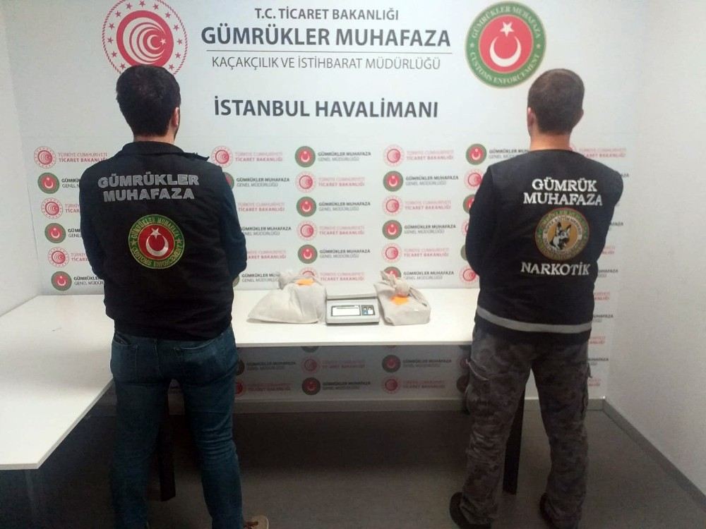 İstanbul Havalimanında 1 Buçuk Milyonluk Kokain Operasyonu