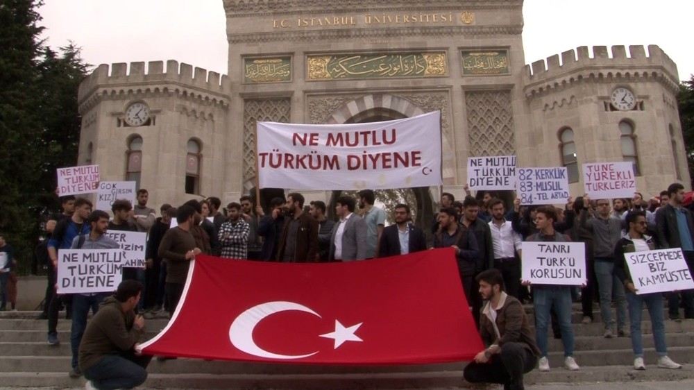 İstanbul Üniversitesi Öğrencilerinden Barış Pınarı Harekatına Destek