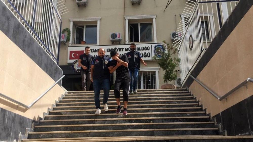 İstanbulda 3 İlçede Hırsızlık Yapan Şahıslar Cezaevi Ziyaretinde Yakalandı