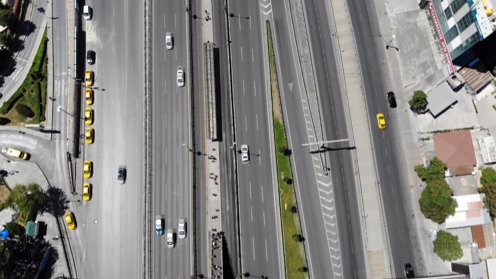 İstanbulda Boş Kalan Yollar Havadan Görüntülendi