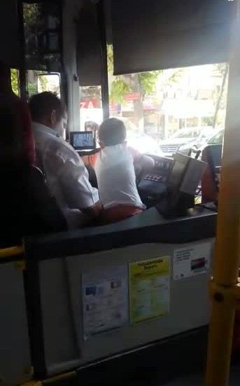 İstanbulda Çocuğa Otobüs Kullandıran Şoför Yakalandı