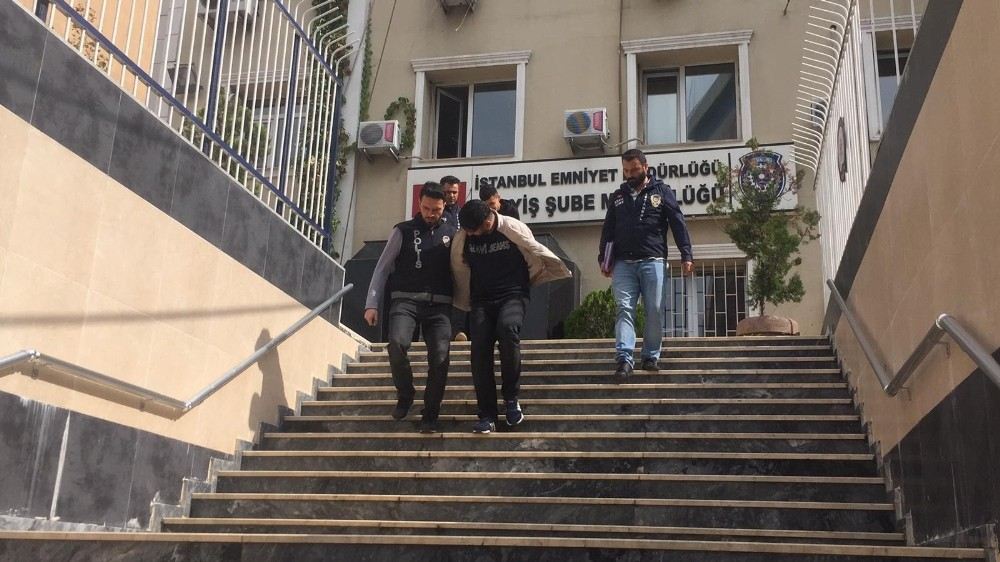 İstanbulda Evlere Girerek Hırsızlık Yapan 5 Şüpheli Yakalandı