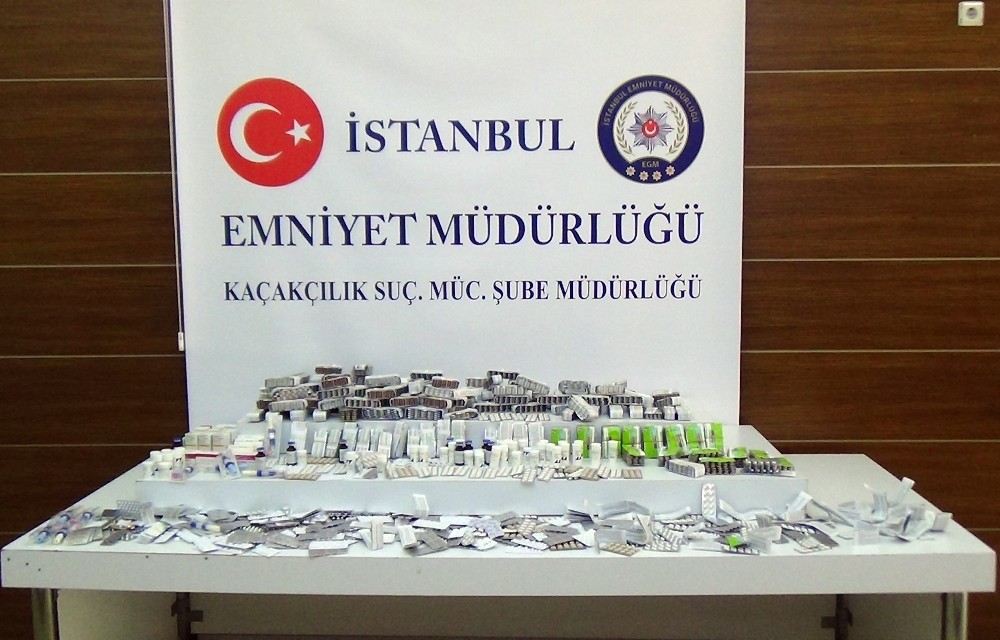 İstanbulda Kaçak İlaç Operasyonu: 27 Bin 527 Hap Ele Geçirildi