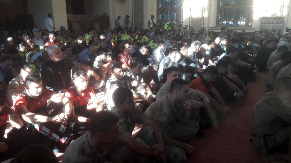 İstanbulda Şehitler İçin Mevlit Okundu