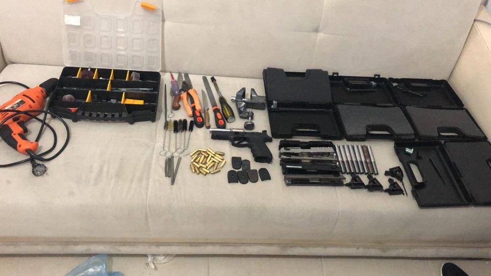 İstanbulda Silah İmalatçısı Olduğu Öne Sürülen 1 Kişi Yakalandı