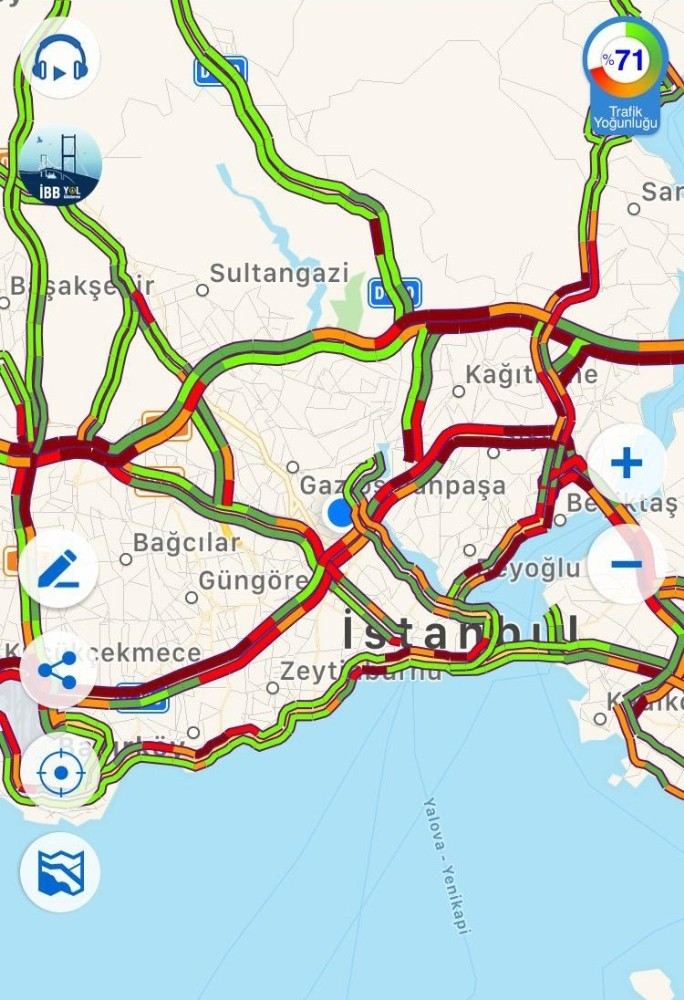 İstanbulda Trafik Yoğunluğu Yağmurla Birlikte Arttı