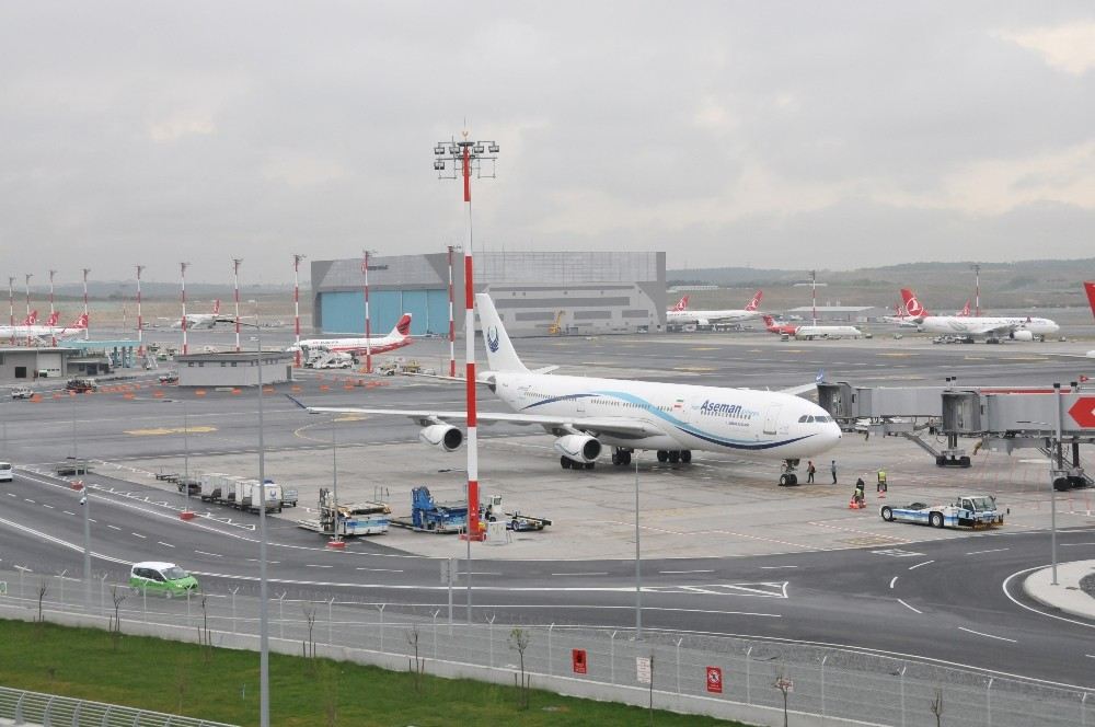 İstanbulda Uçuşlara Olumsuz Hava Engeli