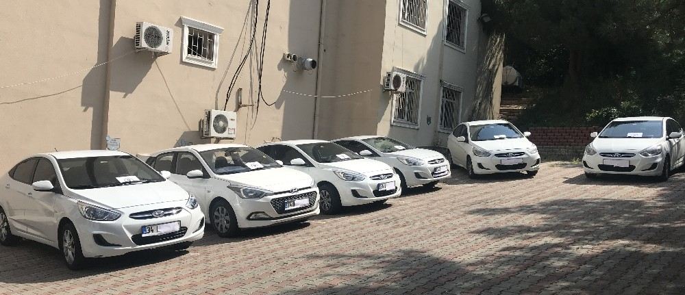 İstanbulda Yarım Milyon Lira Değerindeki Araçları ?Change? Yapan Şüpheli Yakalandı