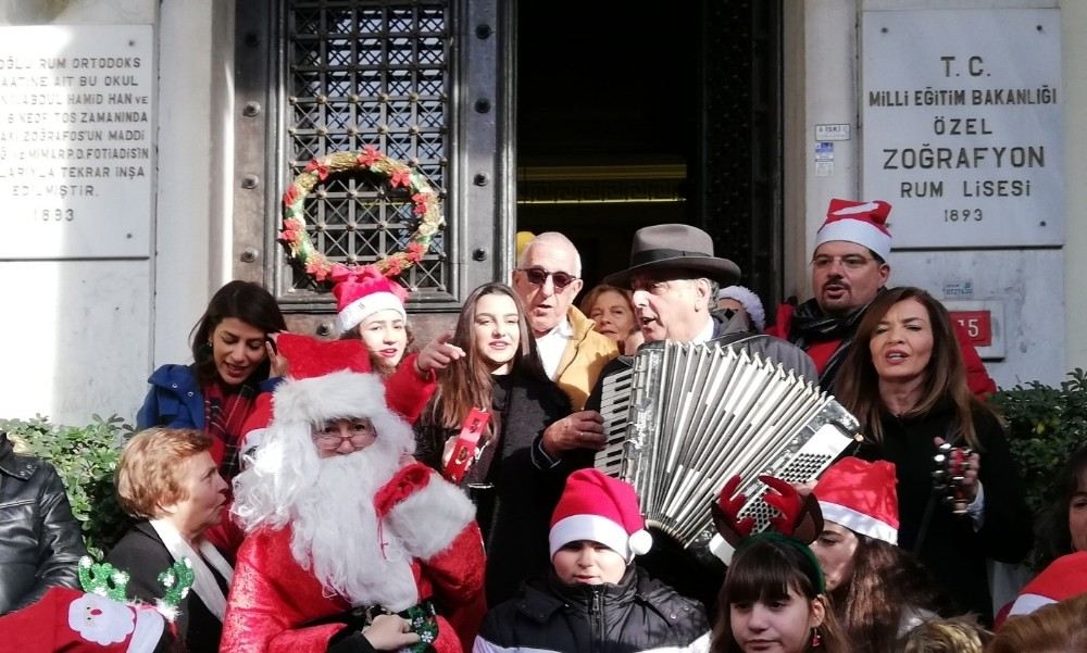 İstiklal Caddesinde Noel Kutlaması