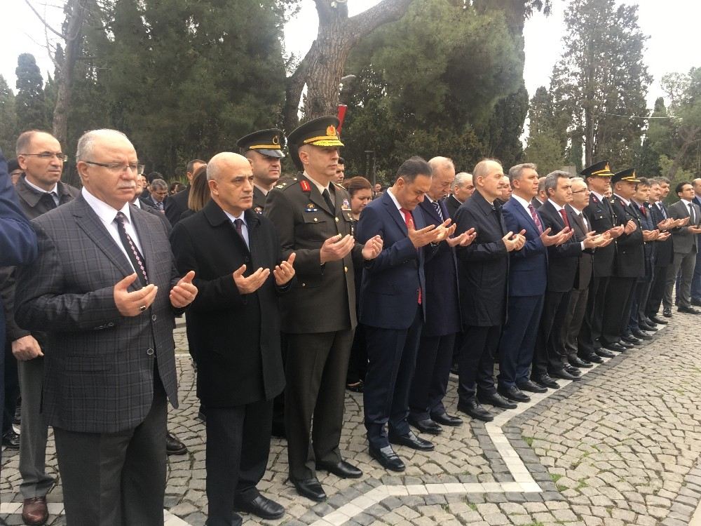 İstiklal Marşı Şairi Mehmet Akif Ersoy Kabri Başında Anıldı