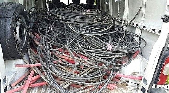 Kablo Hırsızları Suç Üstü Yakalandı