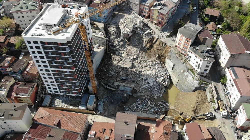 Kağıthanedeki Yıkılan Binaların Enkazı Havadan Görüntülendi