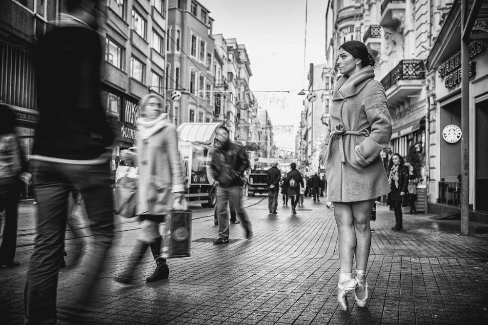 ?Kara Işık Ve ?Ayaküstü Fotoğraf Projeleri Almanyada Sergilenecek