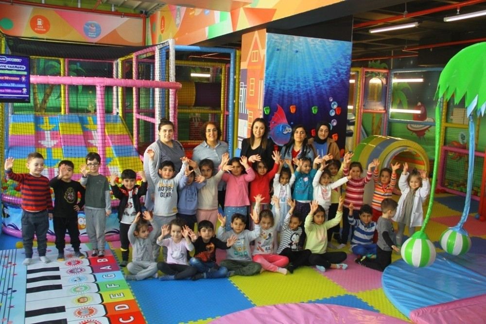 Kartallı Minikler Fun Streette Doyasıya Eğlendi