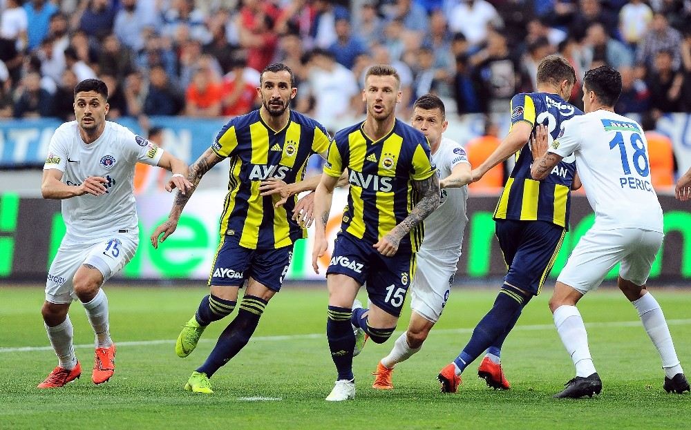 Kasımpaşa-Fenerbahçe Maçı 106 Dakika Oynandı