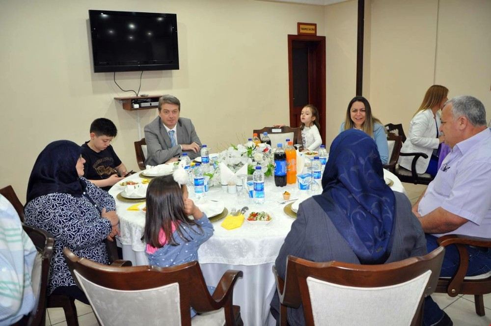 Kaymakam Karahan, Şehit Aileleriyle İftarda Buluştu